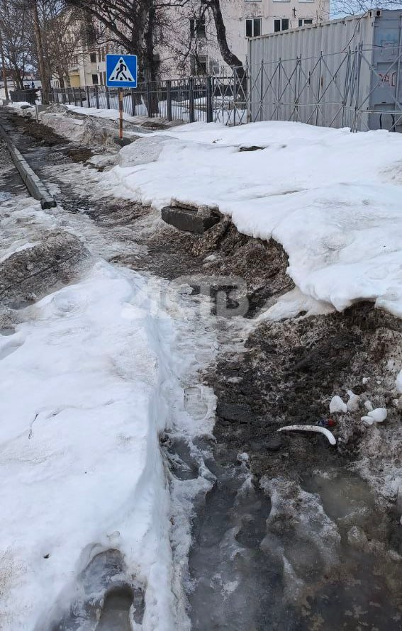 Ходим с риском: на тротуар на ремонтируемом проспекте Мира жалуются южносахалинцы Ходим с риском: на тротуар на ремонтируемом проспекте Мира жалуются южносахалинцы