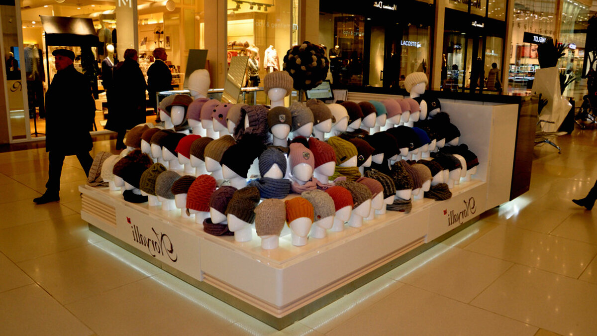 Как быстро создать уютную шапку без вязанья и шитья