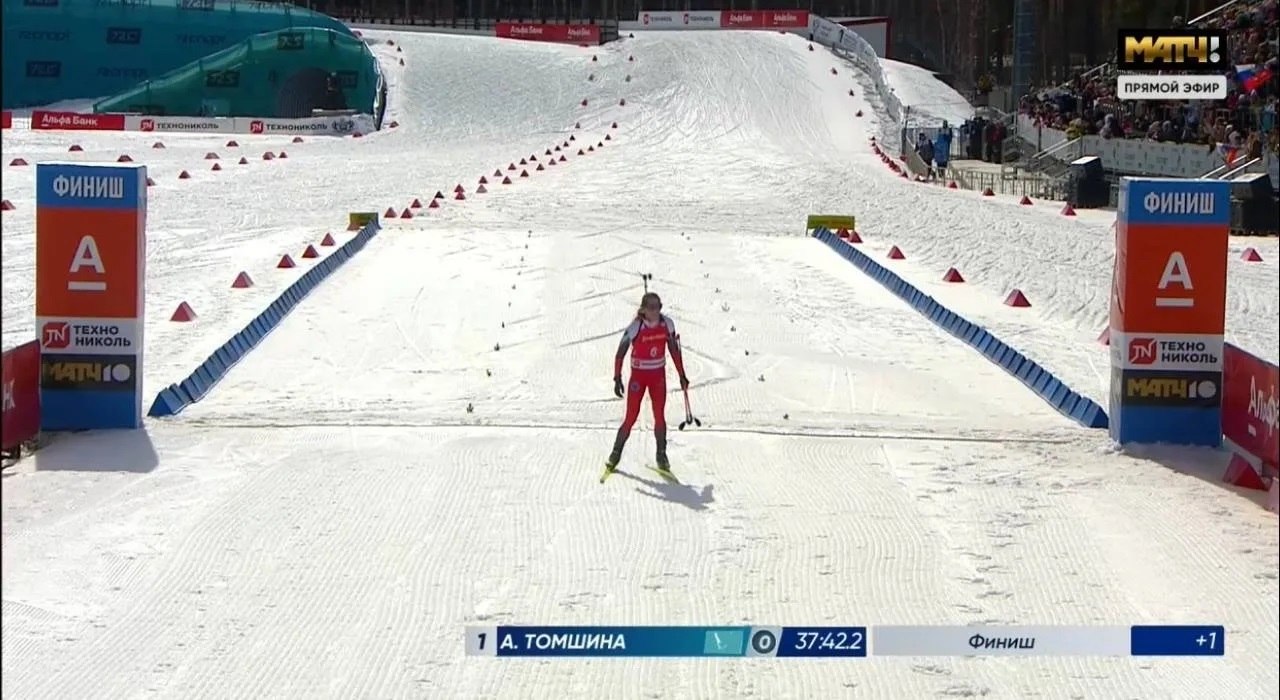 Анастасия Томшина выиграла масс-старт чемпионата России по биатлону Анастасия Томшина выиграла масс-старт чемпионата России по биатлону