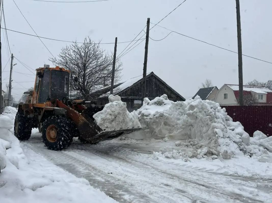 Сергей Надсадин: В городе весь день снегопад Сергей Надсадин: В городе весь день снегопад
