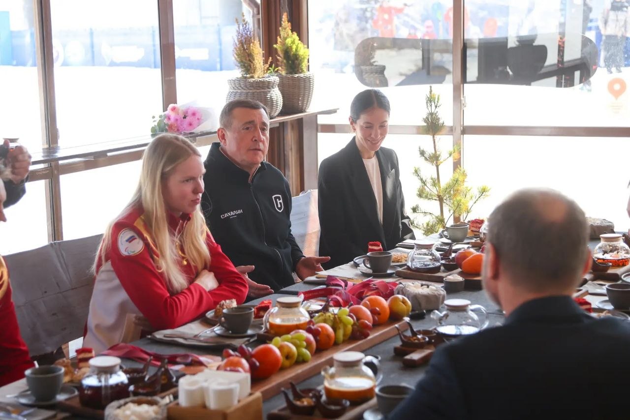 Губернатор Валерий Лимаренко поздравил российских горнолыжников с триумфом на Паралимпийских играх