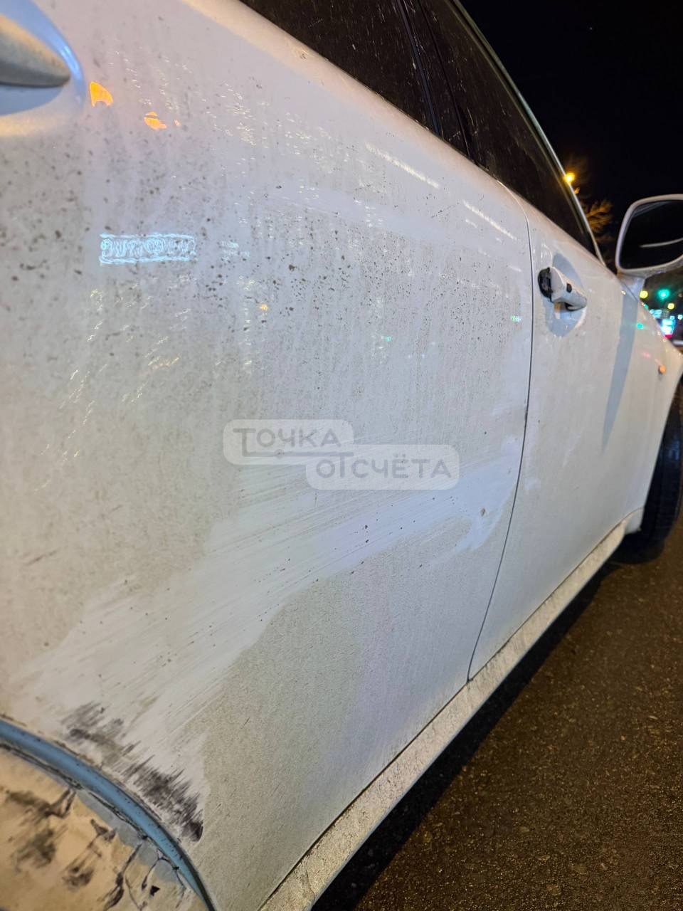 Неизвестный автомобиль подпортил Lexus и скрылся в Южно-Сахалинске Неизвестный автомобиль подпортил Lexus и скрылся в Южно-Сахалинске
