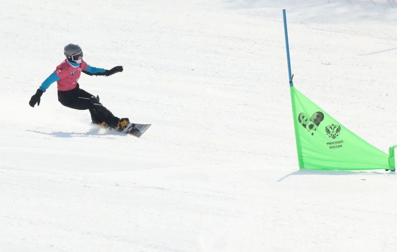 Сильнейшие сноубордисты Сахалина разыграли медали чемпионата области Сильнейшие сноубордисты Сахалина разыграли медали чемпионата области