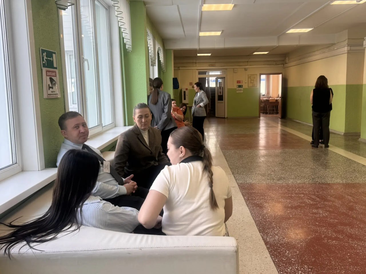 В гимназии №1 Южно-Сахалинска стартовал досрочный этап сдачи ЕГЭ по математике — базового и профильного уровней