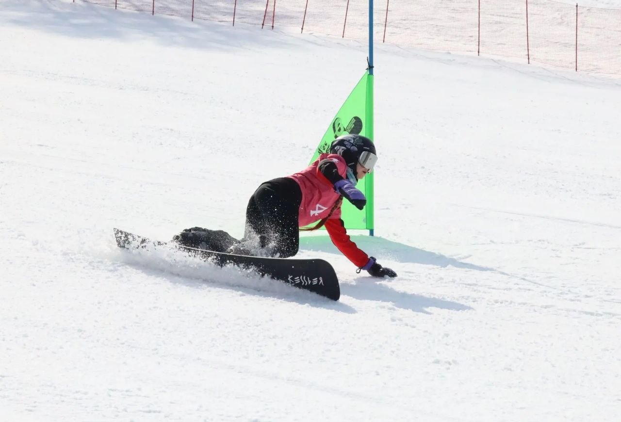 Сильнейшие сноубордисты Сахалина разыграли медали чемпионата области Сильнейшие сноубордисты Сахалина разыграли медали чемпионата области