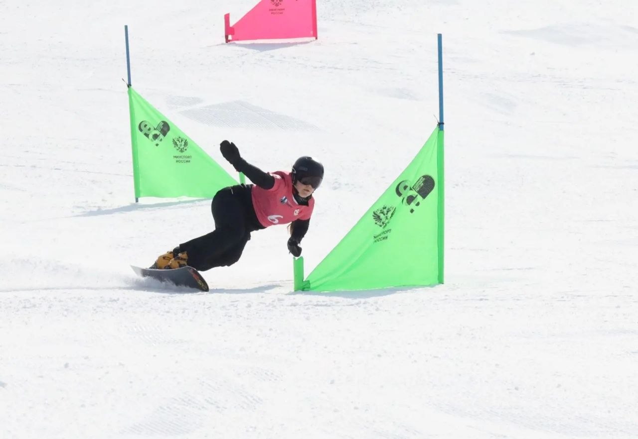 Сильнейшие сноубордисты Сахалина разыграли медали чемпионата области Сильнейшие сноубордисты Сахалина разыграли медали чемпионата области