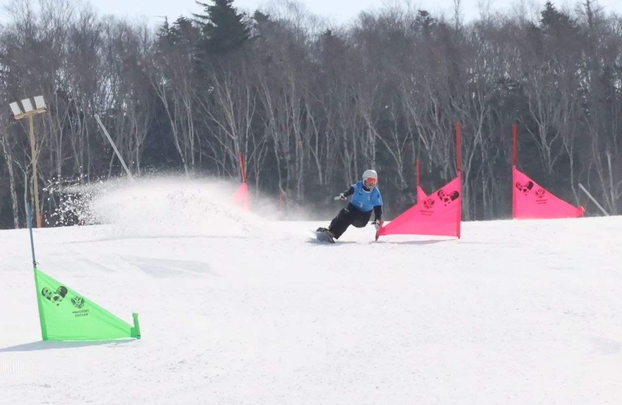 Сильнейшие сноубордисты Сахалина разыграли медали чемпионата области Сильнейшие сноубордисты Сахалина разыграли медали чемпионата области