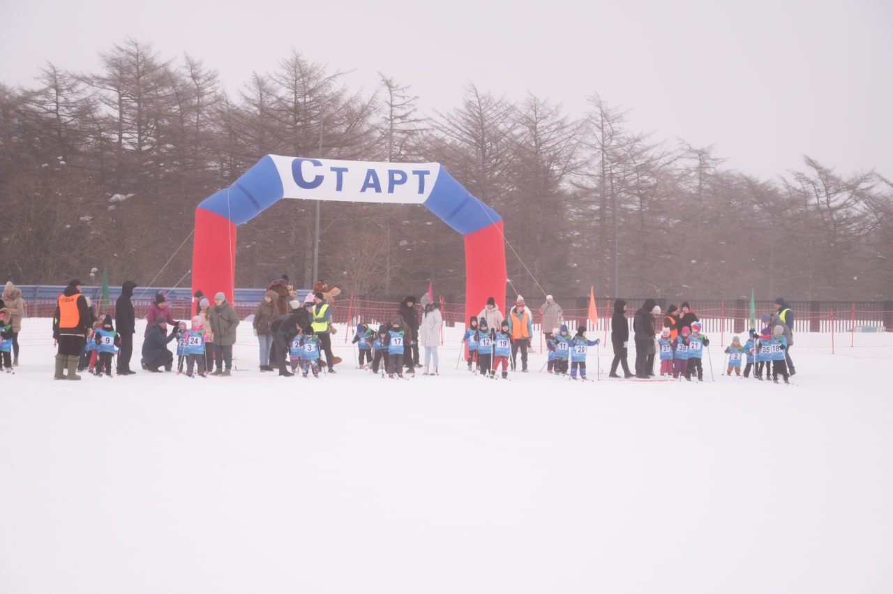 Первый день грандиозного, юбилейного, «Праздника лыж» завершен Первый день грандиозного, юбилейного, «Праздника лыж» завершен
