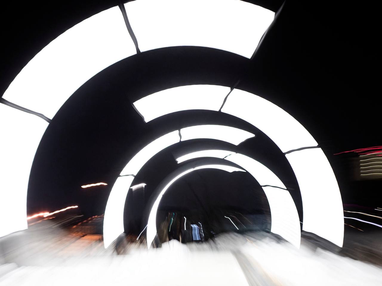 Такой яркий и такой удивительный Такой яркий и такой удивительный