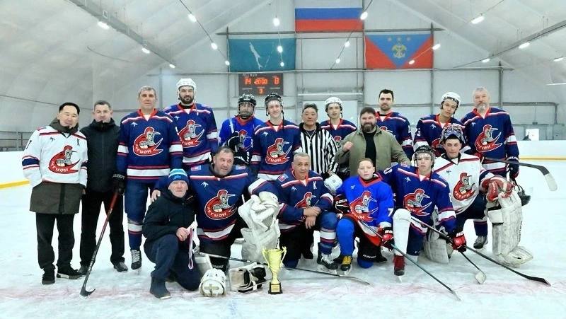 Хоккейный матч в поддержку участников СВО провели в Углегорском районе