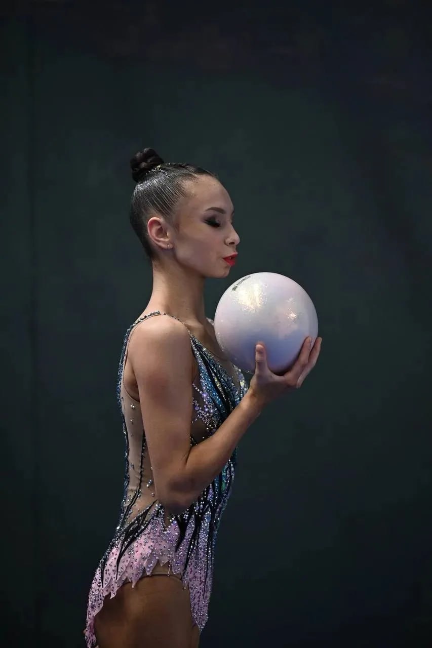 Сахалинская гимнастка Кира Яблочникова стала серебряным призером первенства России Сахалинская гимнастка Кира Яблочникова стала серебряным призером первенства России