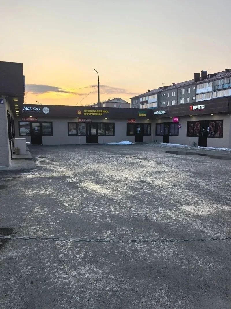 В Ново-Александровске убрали снег и наледь во дворах после проверки «Губернаторского контроля» В Ново-Александровске убрали снег и наледь во дворах после проверки «Губернаторского контроля»