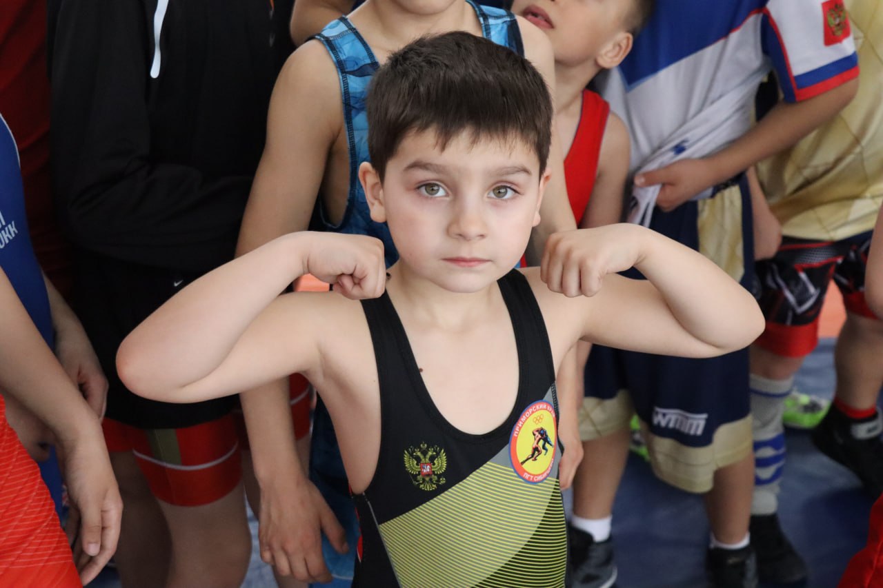 Первенство по греко-римской борьбе В Южно-Сахалинске объединило более 250 спортсменов со всего Дальнего Востока Первенство по греко-римской борьбе В Южно-Сахалинске объединило более 250 спортсменов со всего Дальнего Востока