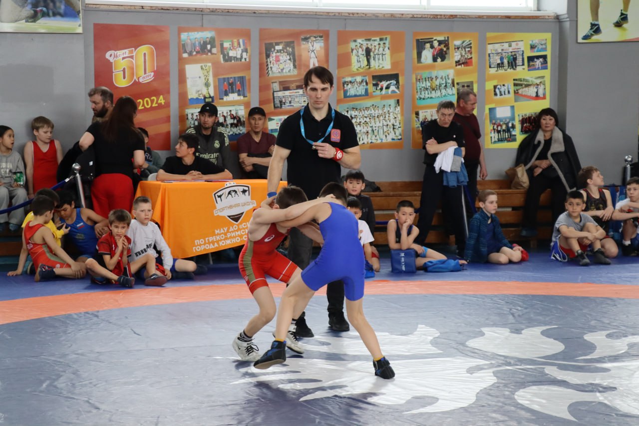 Первенство по греко-римской борьбе В Южно-Сахалинске объединило более 250 спортсменов со всего Дальнего Востока Первенство по греко-римской борьбе В Южно-Сахалинске объединило более 250 спортсменов со всего Дальнего Востока