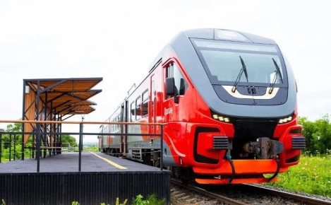 Валерий Лимаренко: Поздравляю сотрудников и ветеранов Сахалинской железной дороги с восьмидесятилетием со дня ее основания! История этой важнейшей транспортной магистрали началась первого апреля 1946 года