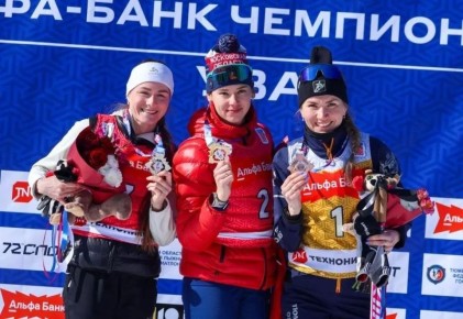 Сахалинская биатлонистка Анастасия Томшина завоевала серебро на чемпионате России