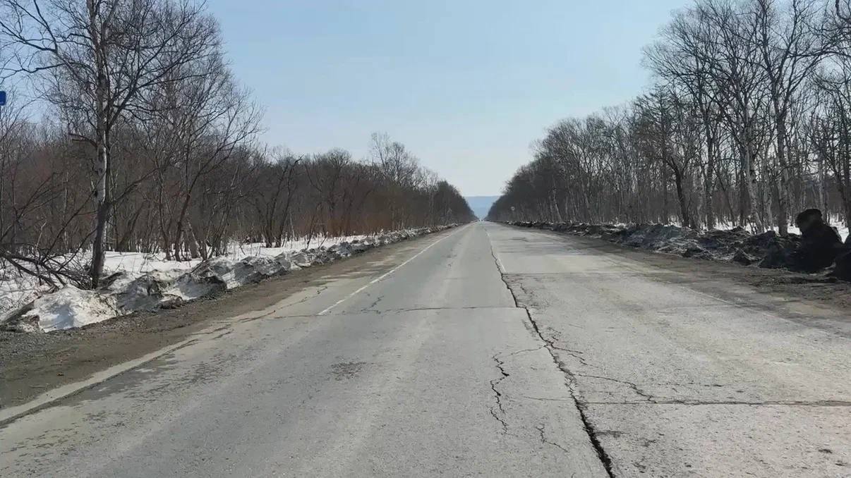 Ямы на дороге Долинск — Быков начнут латать с 5 апреля Ямы на дороге Долинск — Быков начнут латать с 5 апреля