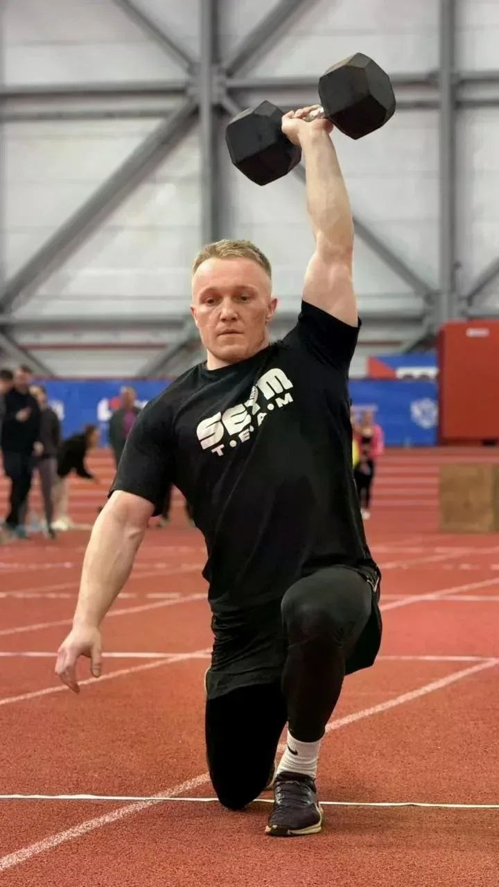 Более 60 сахалинцев испытали себя в функциональном многоборье на CrossFit Standup Games 2026