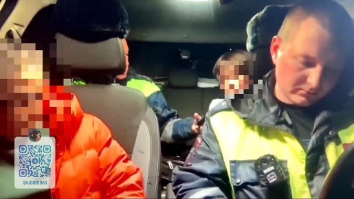 16-������ ��������� �� �����, � ������ � �������� ����� �� ���� ����������