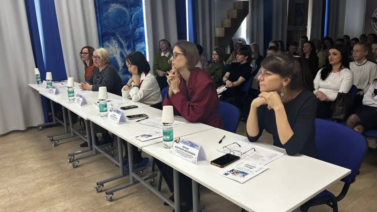 Произведения Гордона Кормана, Николая Носова и Василия Гроссмана ожили голосами сахалинских школьников Произведения Гордона Кормана, Николая Носова и Василия Гроссмана ожили голосами сахалинских школьников