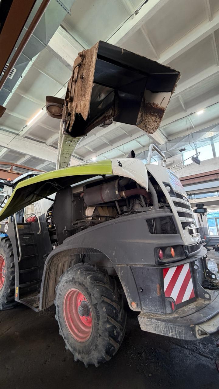 В ремонтно-механических мастерских совхоза «Южно-Сахалинский» кипит работа: специалисты готовят сельхозтехнику к предстоящему сезону В ремонтно-механических мастерских совхоза «Южно-Сахалинский» кипит работа: специалисты готовят сельхозтехнику к предстоящему сезону