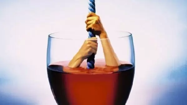 Как распознать алкоголизм: ключевые признаки и пути решения проблемы