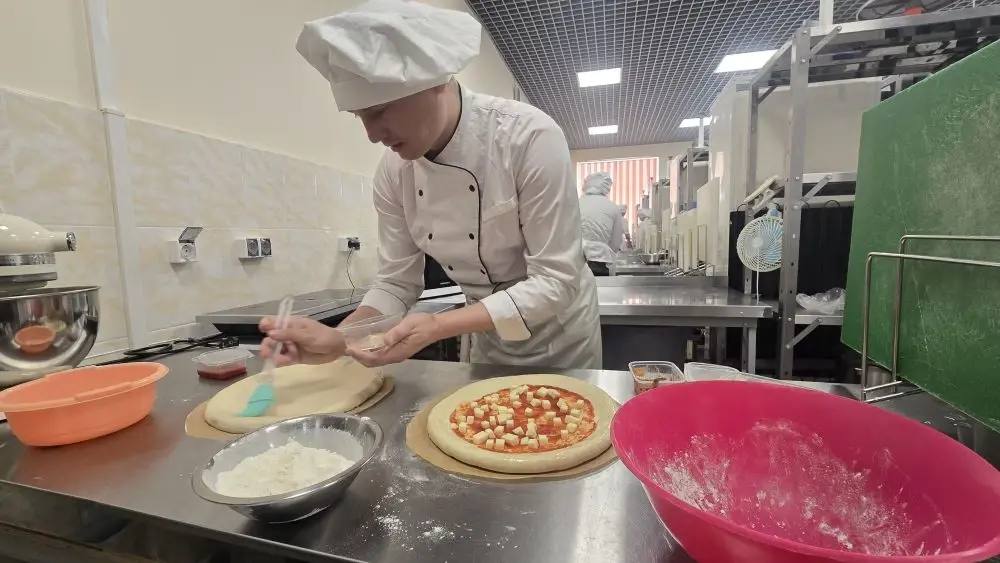 Вместо бронежилетов - поварские кители Вместо бронежилетов - поварские кители