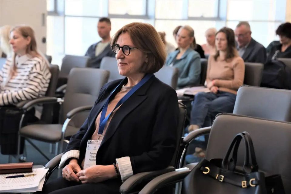 � ����-���������� ��������� ������� �� �������� ���������� ����������� �������