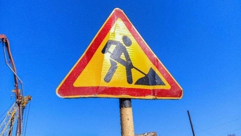 На улице Дзержинского в Южно-Сахалинске временно ограничат парковку