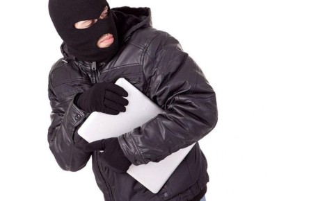 Полицейские Южно-Сахалинска раскрыли кражу ноутбука