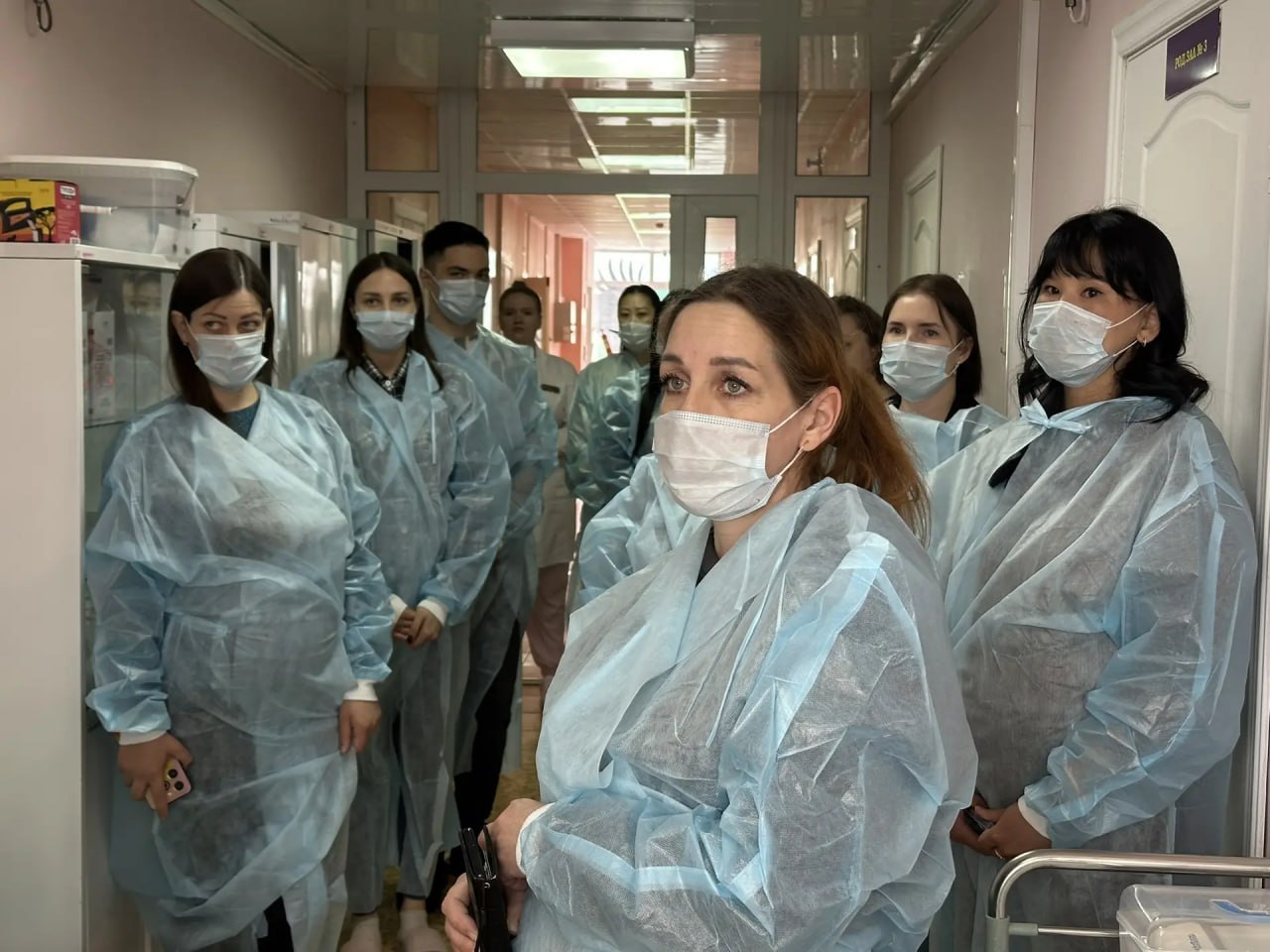 В Долинске провели экскурсию по роддому для будущих родителей