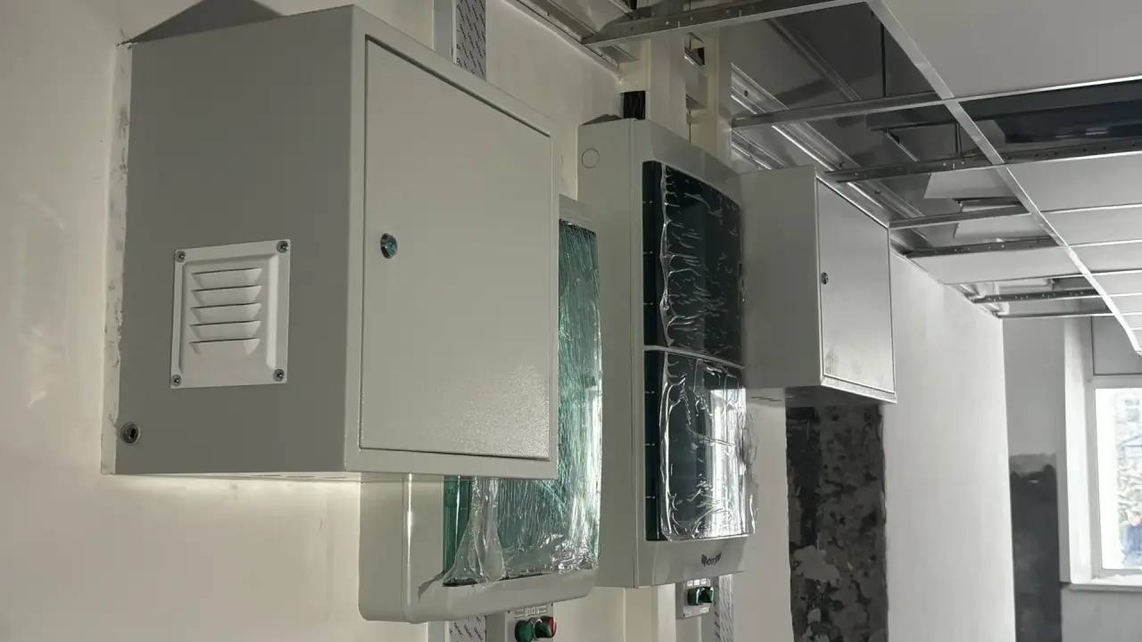 Ремонт одного из блоков 2 корпуса Центральной поликлиники в Южно-Сахалинске завершат до конца лета Ремонт одного из блоков 2 корпуса Центральной поликлиники в Южно-Сахалинске завершат до конца лета