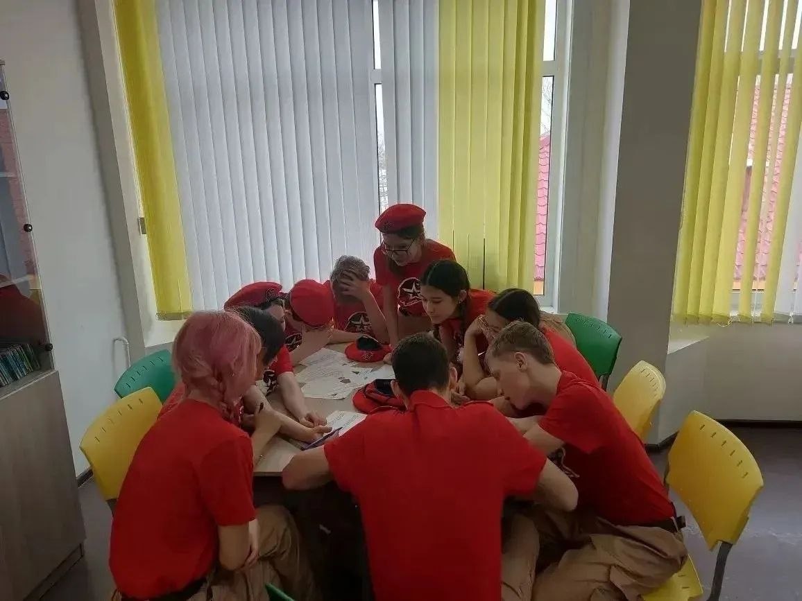 Команда «Спецназ Восток» стала победителем военно-патриотической игры «Зарница 2.0» Команда «Спецназ Восток» стала победителем военно-патриотической игры «Зарница 2.0»