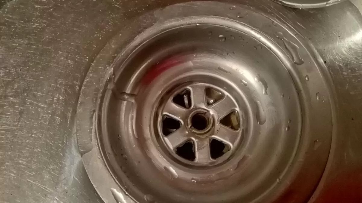 Как одна таблетка спасает от засоров: секреты опытных хозяйок