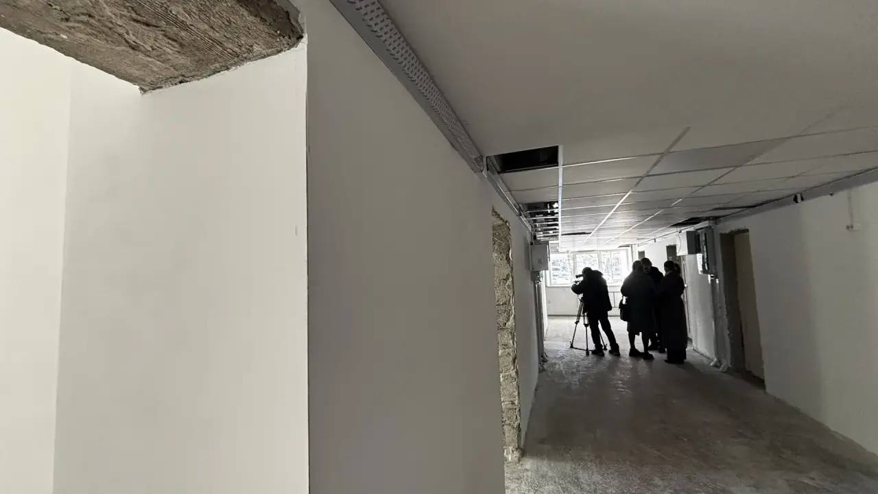 Ремонт одного из блоков 2 корпуса Центральной поликлиники в Южно-Сахалинске завершат до конца лета Ремонт одного из блоков 2 корпуса Центральной поликлиники в Южно-Сахалинске завершат до конца лета