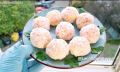 Шарики из крабовых палочек — простая и вкусная закуска к любому столу