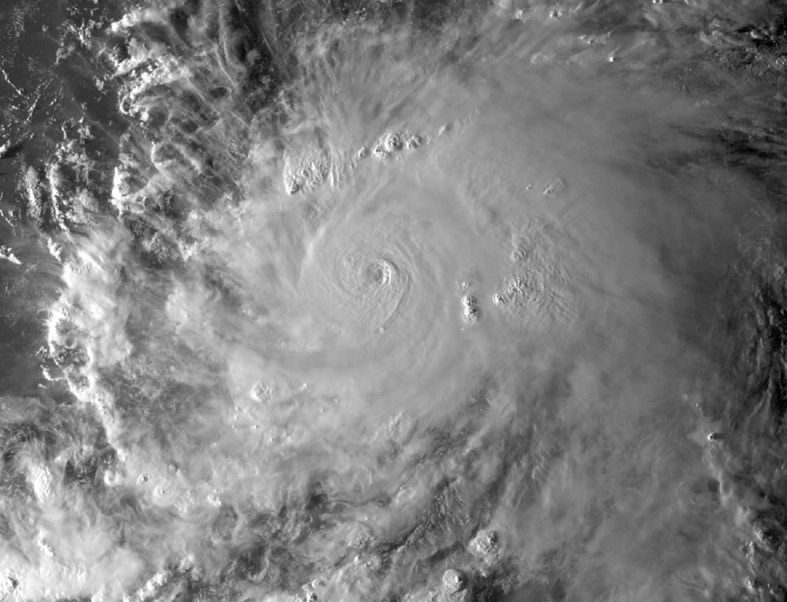 Циклон надвигается на Сахалин - синоптики прогнозируют сильные осадки и гололёд