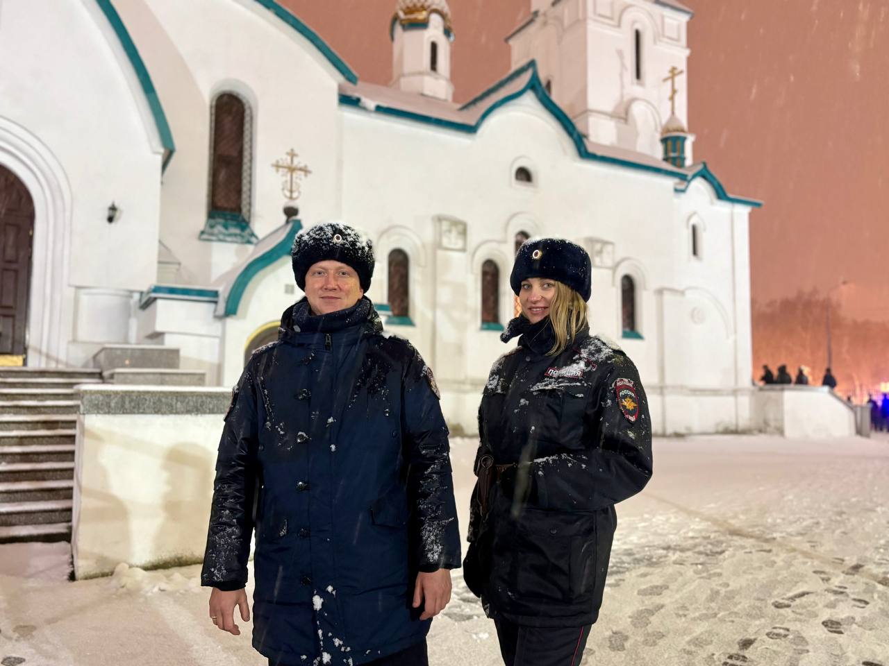 Сотрудники Сахалинской полиции обеспечили охрану общественного порядка во время празднования Пасхи Сотрудники Сахалинской полиции обеспечили охрану общественного порядка во время празднования Пасхи