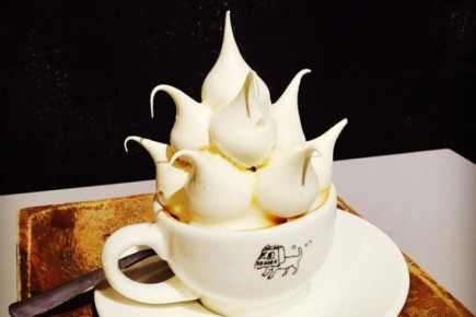 Меренговый кофе: воплощение сладкой мечты в чашке