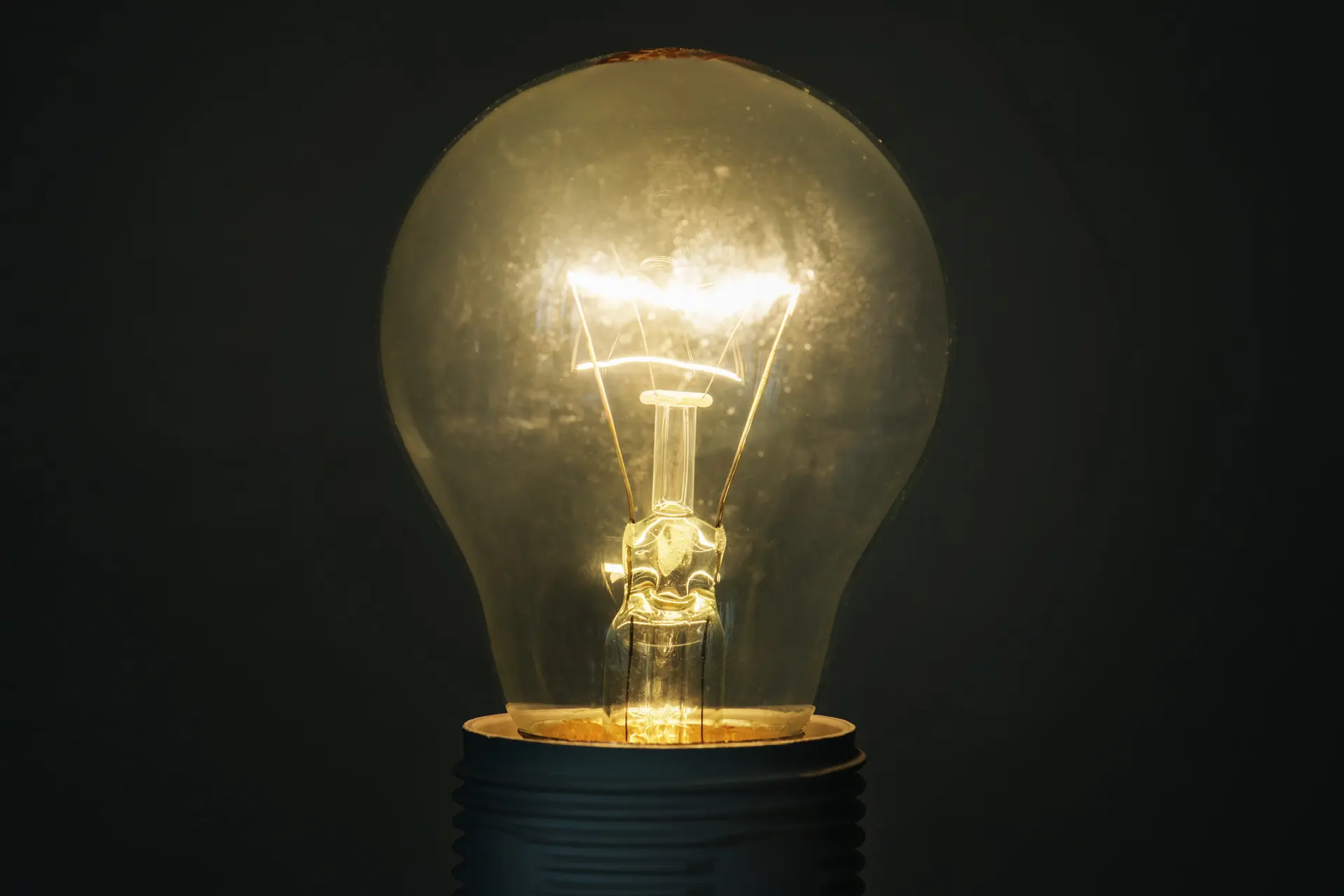 Два поселка в Охинском районе остались без света