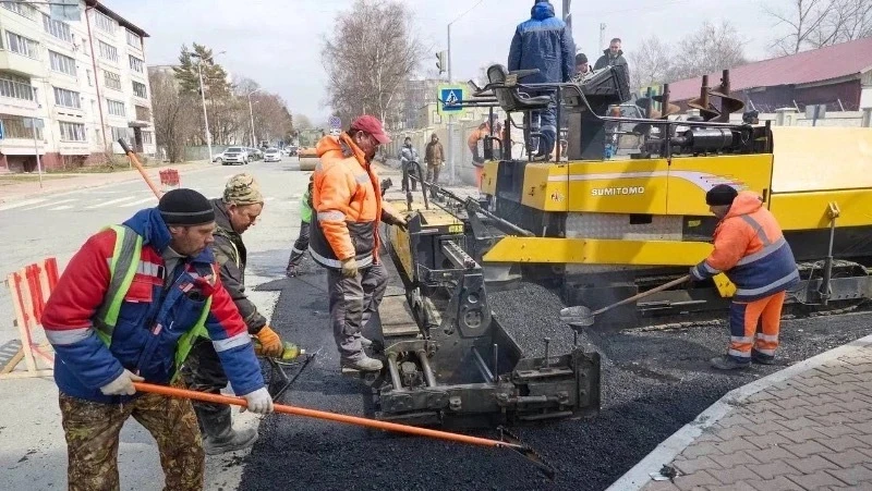 Минус 1 331 дефект: минтранс подвел итоги ямочного ремонта на Сахалине за неделю