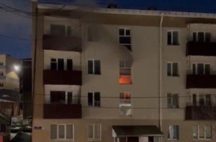 Электрощитовая вспыхнула в одном из многоквартирных домов Долинска