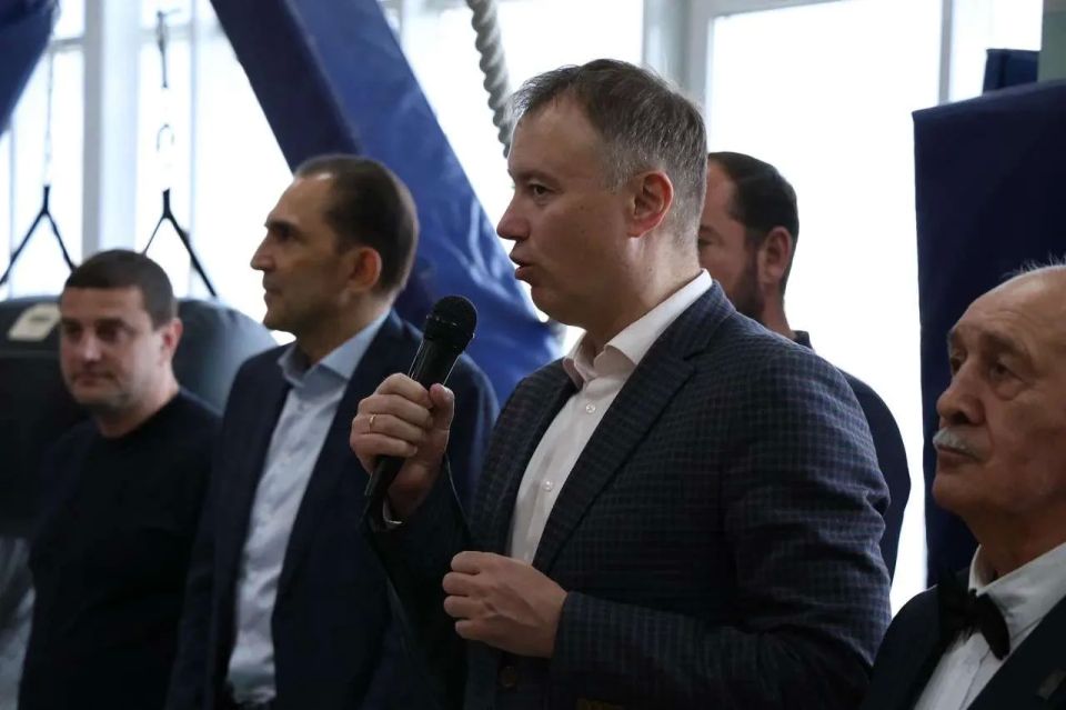 Свыше 150 боксеров вышли на старт региональных состязаний Свыше 150 боксеров вышли на старт региональных состязаний