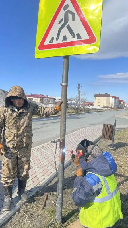 Северо-Курильск восстанавливают после урагана Северо-Курильск восстанавливают после урагана