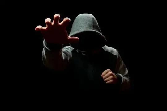 Полицейские привлекли к уголовной ответственности двух жителей Сахалинской области за грубое нарушение ПДД Полицейские привлекли к уголовной ответственности двух жителей Сахалинской области за грубое нарушение ПДД