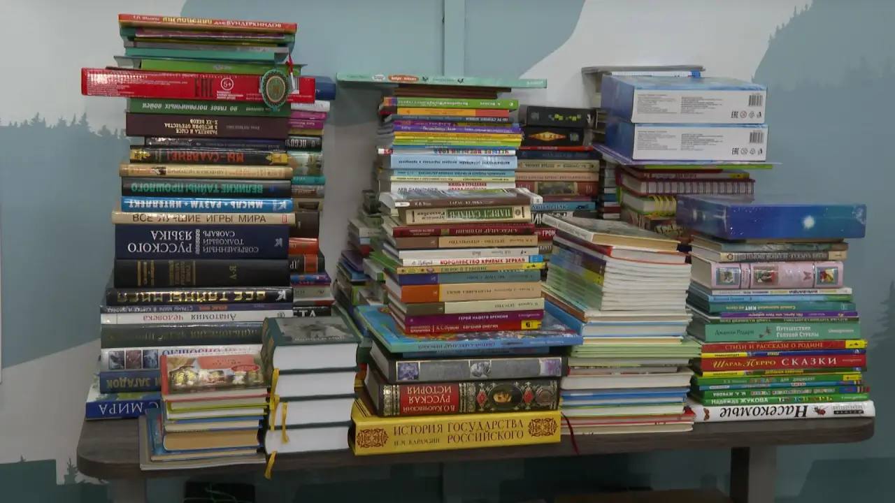 Редакция сахалинских "Вестей" присоединилась к акции, которую проводит областная детская библиотека в поддержку своих коллег на Донбассе Редакция сахалинских "Вестей" присоединилась к акции, которую проводит областная детская библиотека в поддержку своих коллег на Донбассе