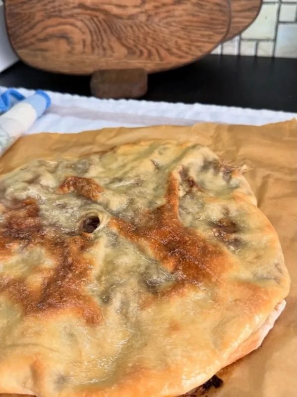 Сахалинский фудблогер поделилась рецептом сочного мясного пирога родом из Дагестана