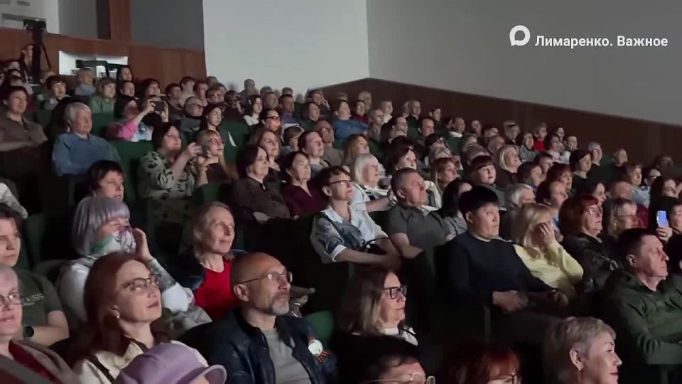 Валерий Лимаренко: Посетил авторский концерт барда Вениамина Кима «Там, где сердце мое...» В зале собрались те, кто ценит искреннюю музыку, — теплая, почти домашняя атмосфера