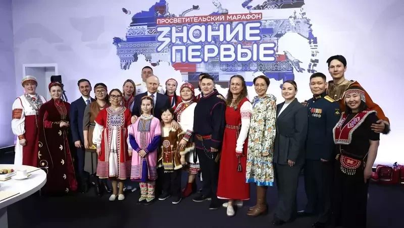 Житель Сахалинской области провел для Владимира Путина экскурсию по Охотскому морю Житель Сахалинской области провел для Владимира Путина экскурсию по Охотскому морю