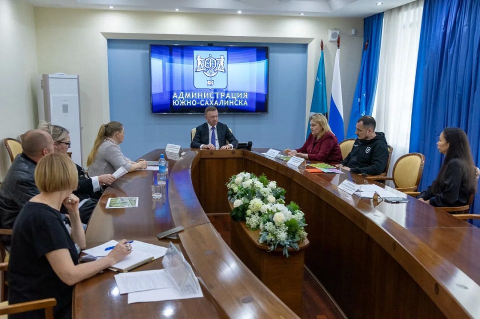 Сергей Надсадин: Жилищные, земельные вопросы, социальная поддержка, сложные жизненные ситуации – такие темы разбираем с жителями на личных встречах Сергей Надсадин: Жилищные, земельные вопросы, социальная поддержка, сложные жизненные ситуации – такие темы разбираем с жителями на личных встречах